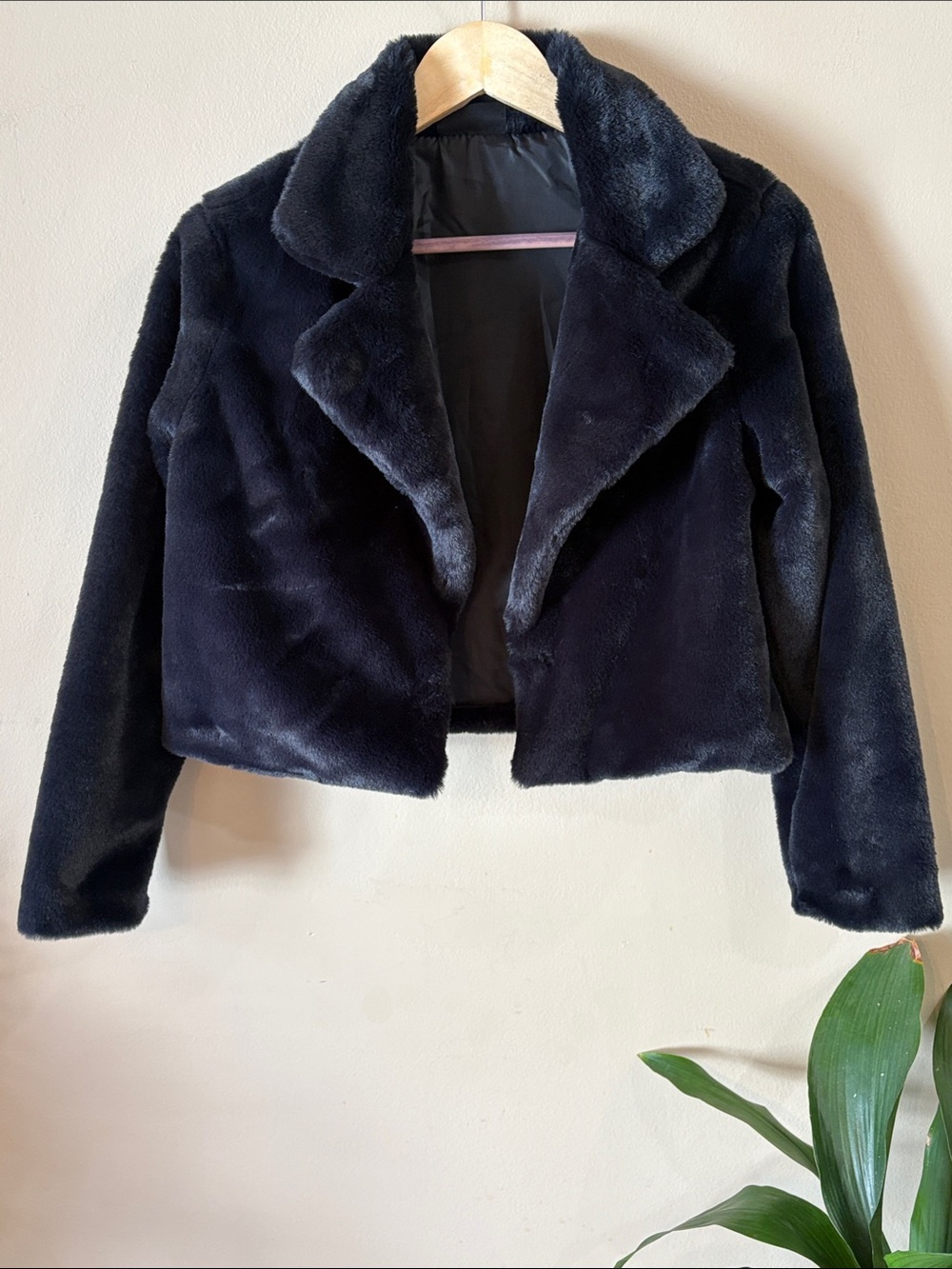 Jolie & Joy Black Faux Fur Cropped Jacket Coat Excellent Condition, Small